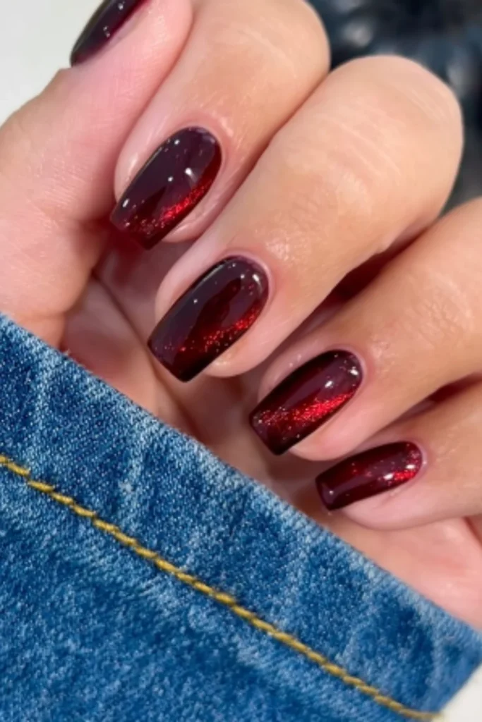 Glittering Red Velvetnails