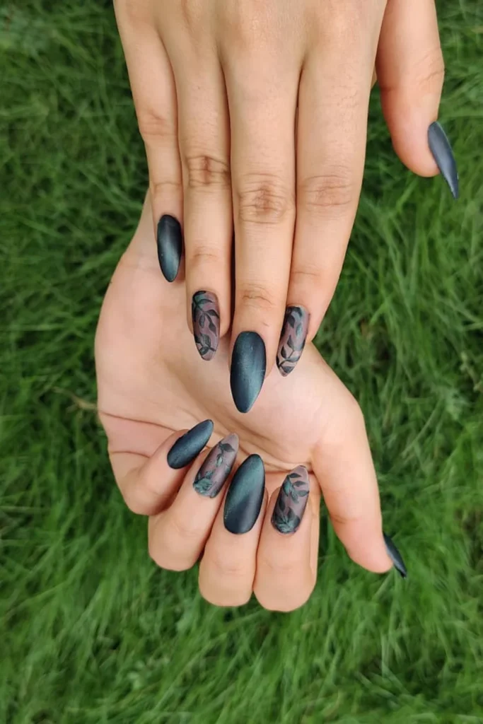 Matte Cat Eye Nails