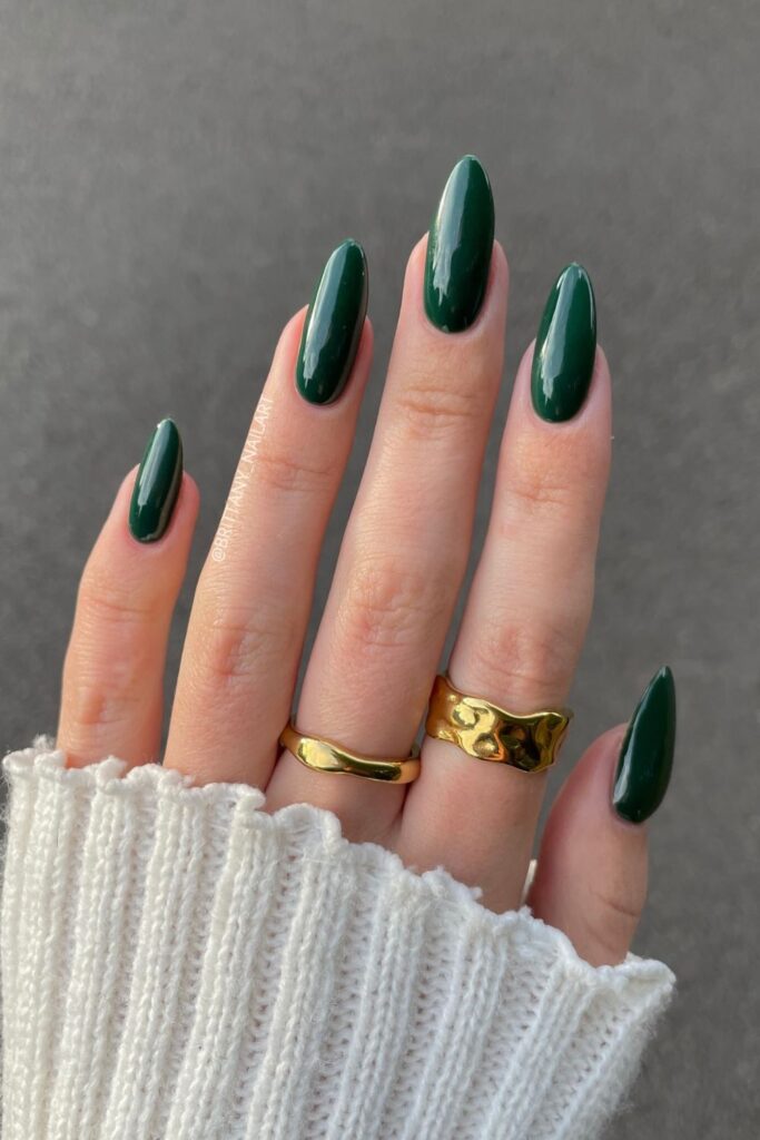 Haunted Forest Green Nails
