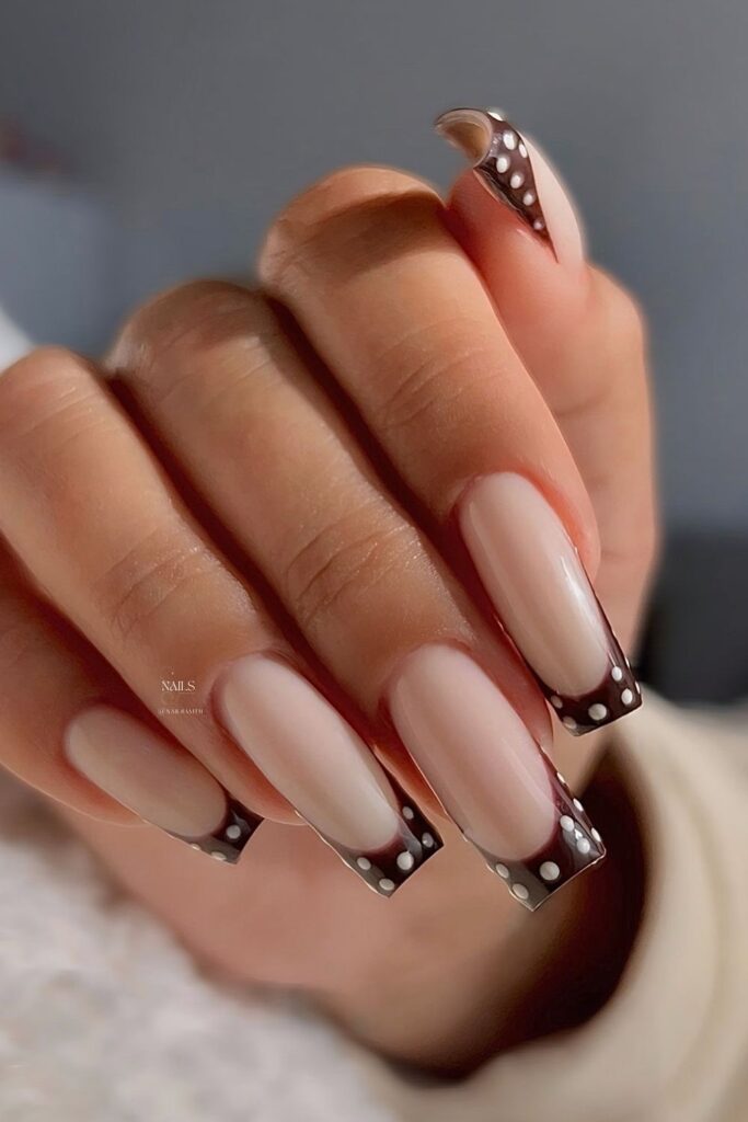 Minimalist Dot Patterns Nails