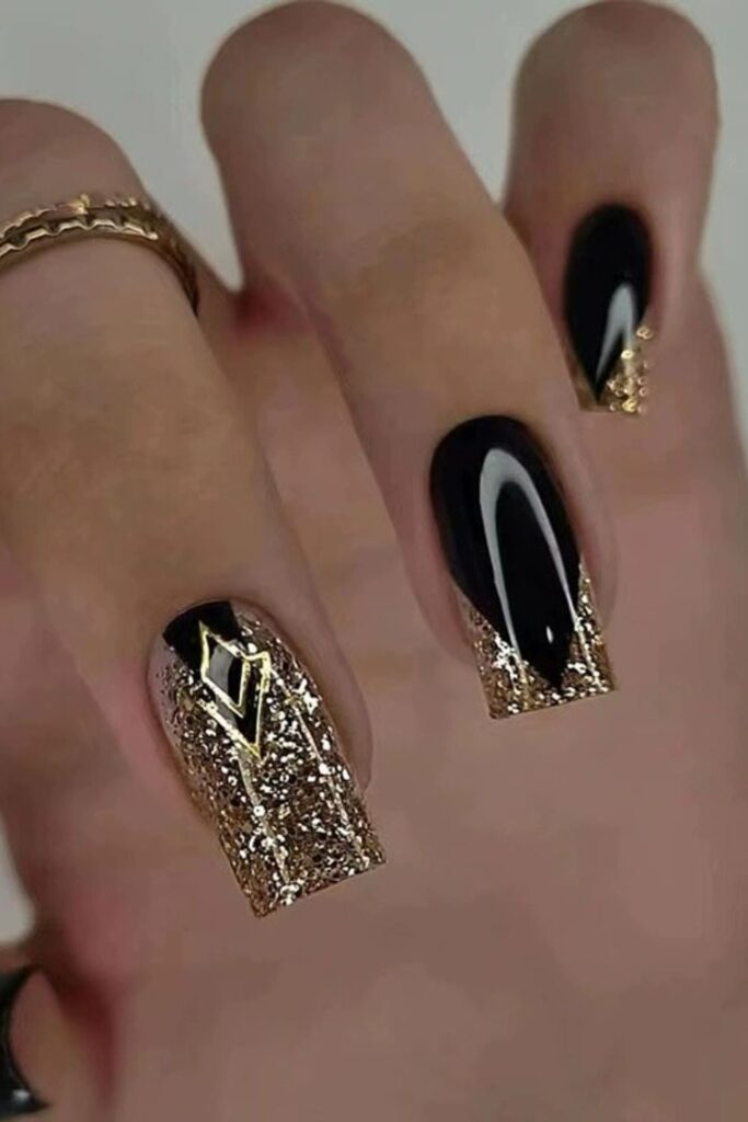 Black and Gold Winter Nails